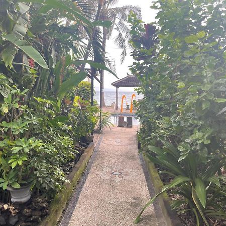 Catra Homestay Beach Apartments Candi Dasa  Exterior photo