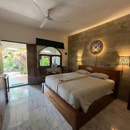 Catra Homestay Beach Apartments Candi Dasa  Exterior photo