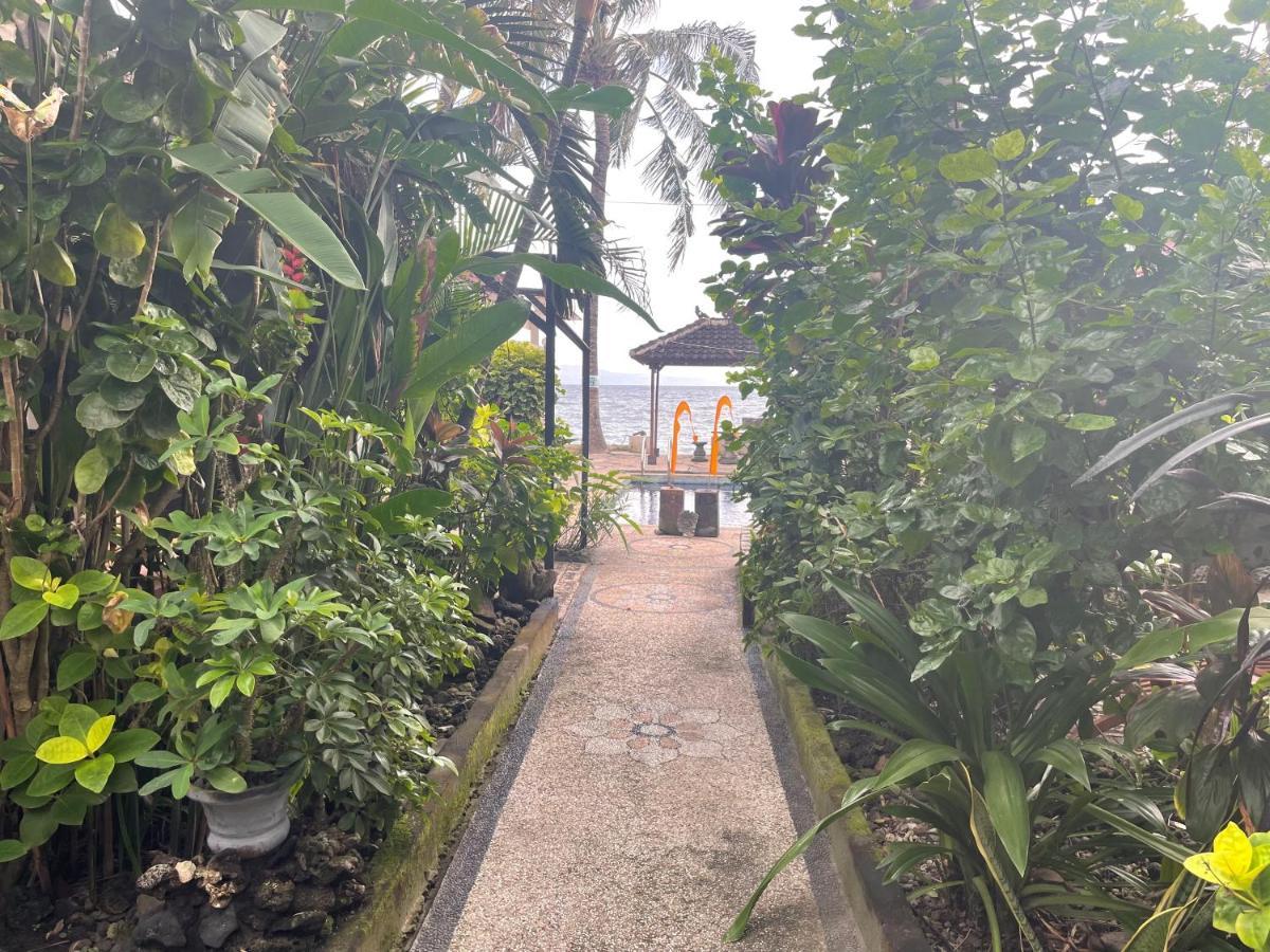 Catra Homestay Beach Apartments Candi Dasa  Exterior photo