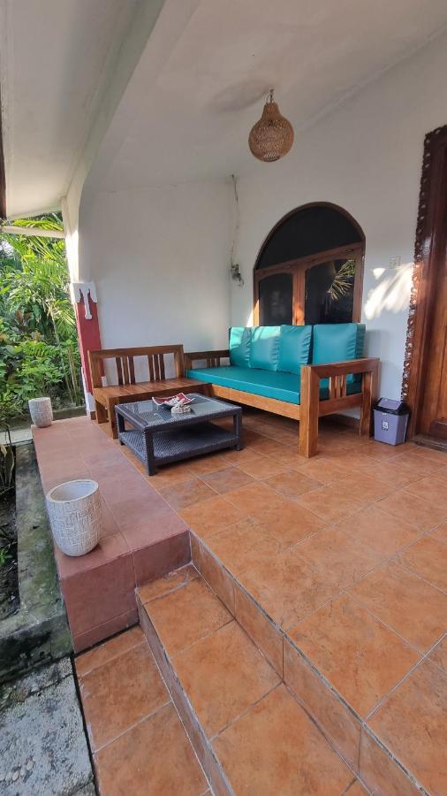 Catra Homestay Beach Apartments Candi Dasa  Exterior photo
